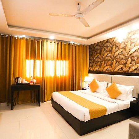Hotel Aashiyana Νέο Δελχί Εξωτερικό φωτογραφία
