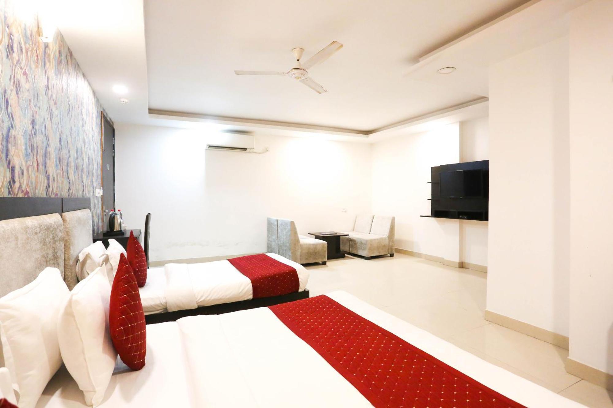 Hotel Aashiyana Νέο Δελχί Εξωτερικό φωτογραφία