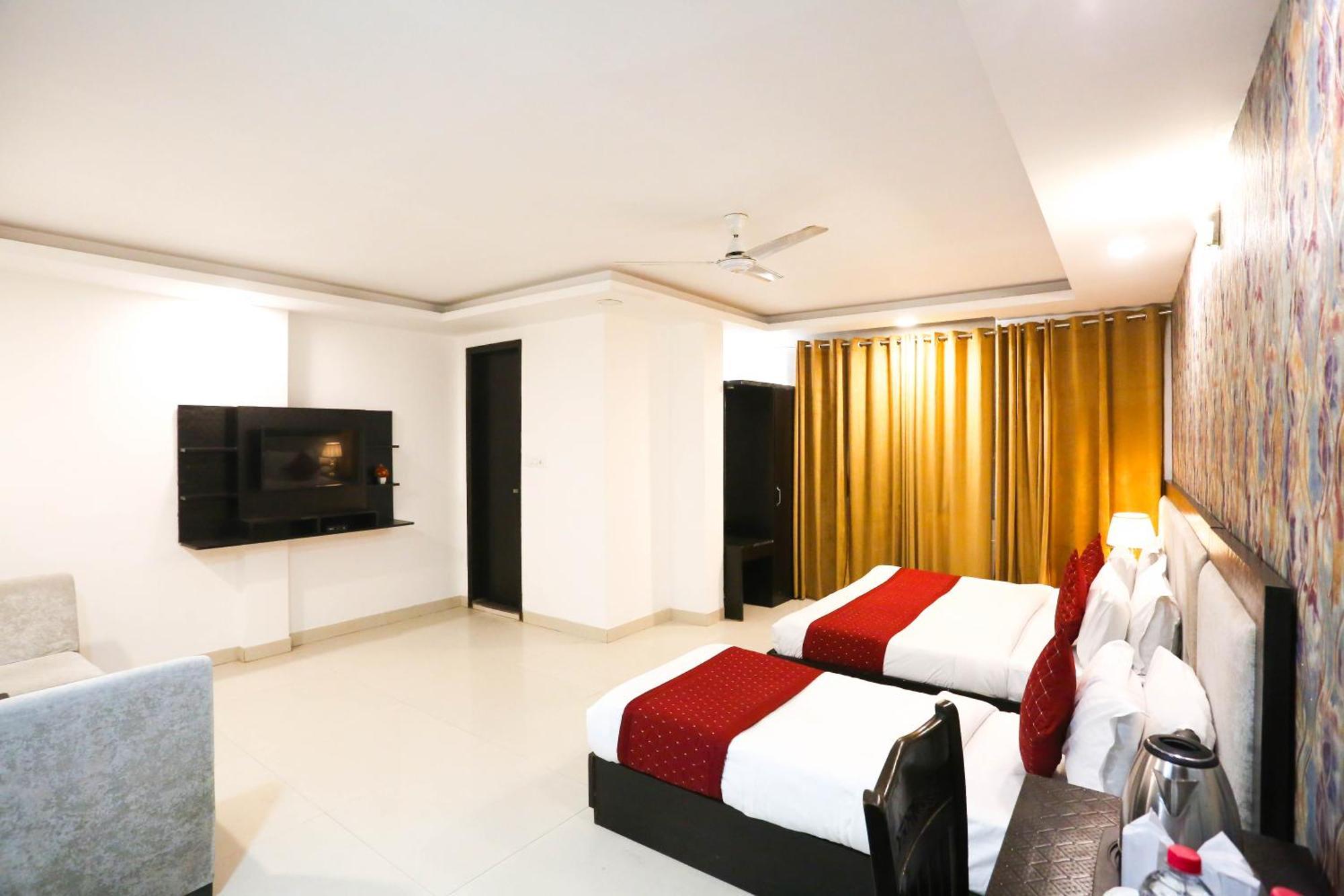 Hotel Aashiyana Νέο Δελχί Εξωτερικό φωτογραφία