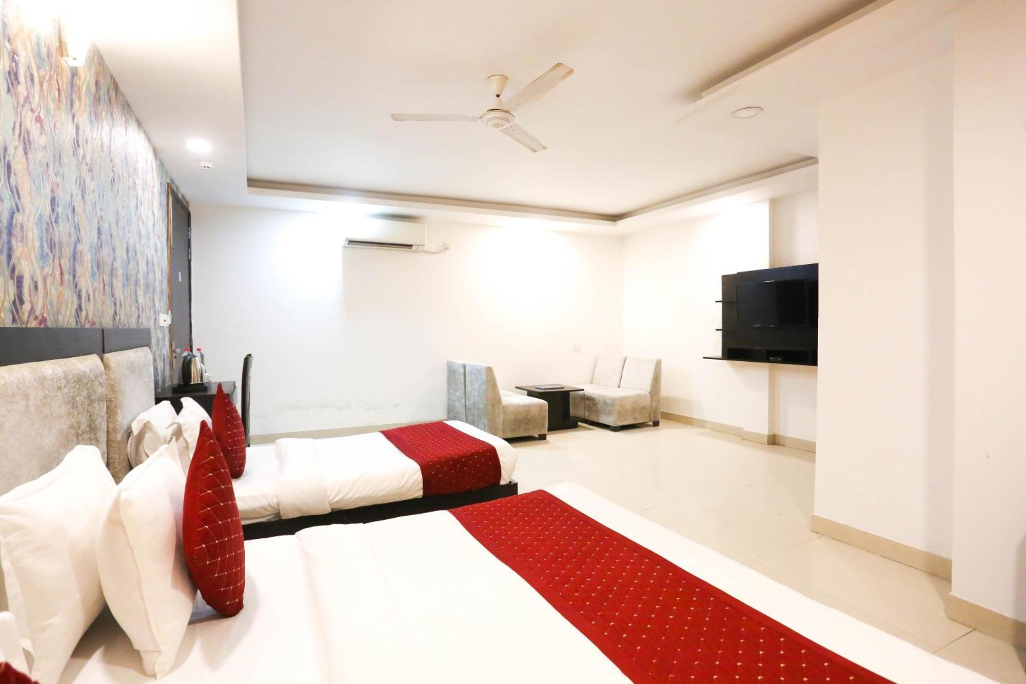 Hotel Aashiyana Νέο Δελχί Εξωτερικό φωτογραφία