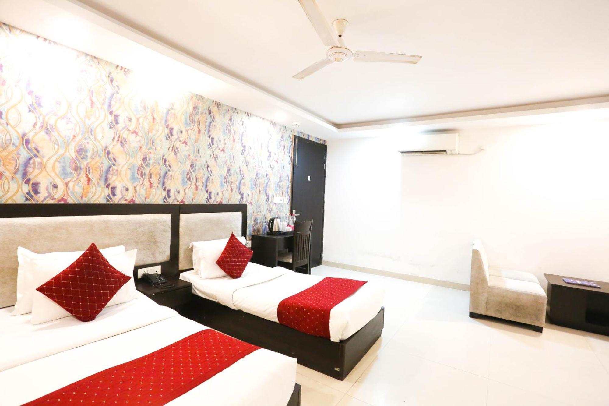 Hotel Aashiyana Νέο Δελχί Εξωτερικό φωτογραφία
