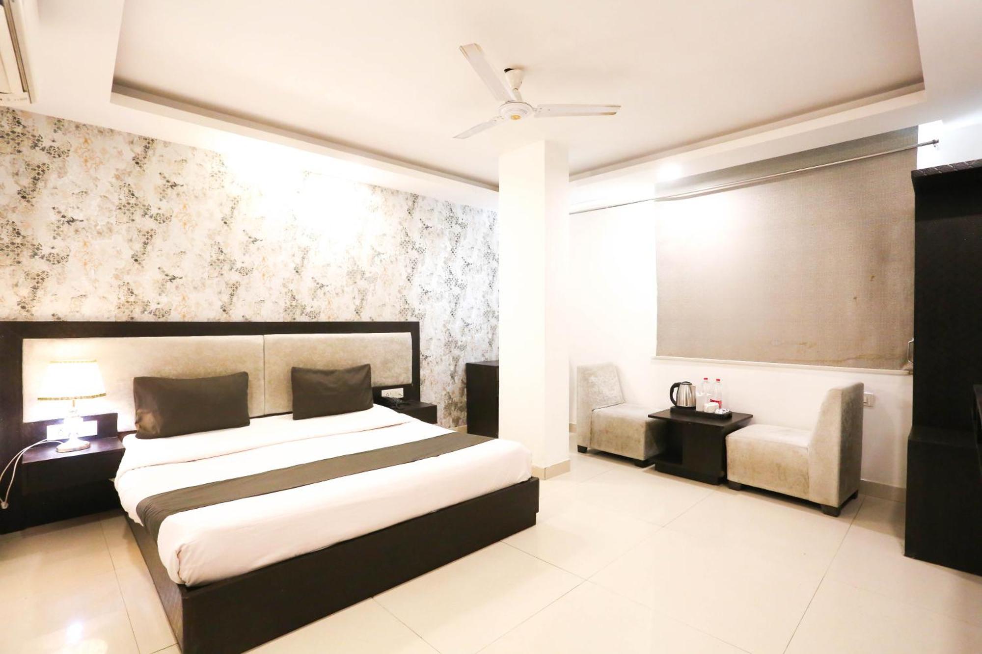 Hotel Aashiyana Νέο Δελχί Εξωτερικό φωτογραφία