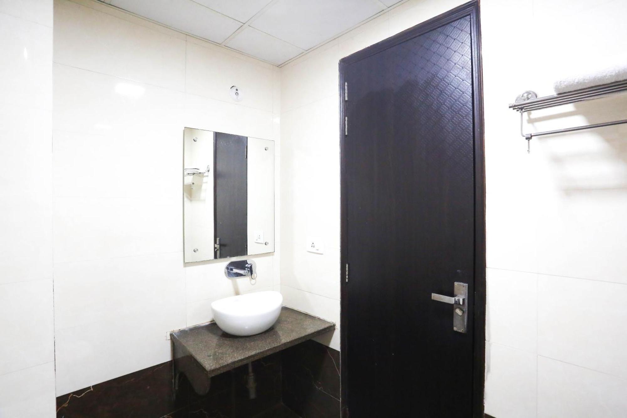 Hotel Aashiyana Νέο Δελχί Εξωτερικό φωτογραφία