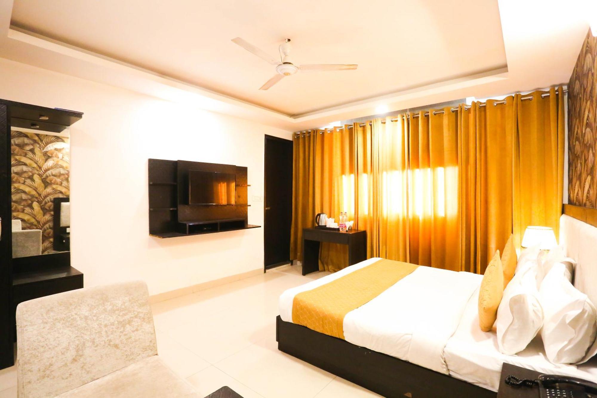 Hotel Aashiyana Νέο Δελχί Εξωτερικό φωτογραφία